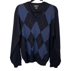 Classic V-Neck Argyle Sweater in Navy